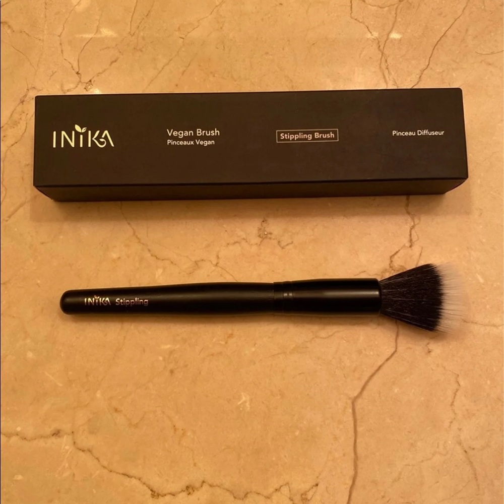 Inika Organic Stippling Brush